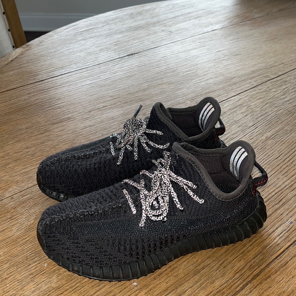 Yeezy boost kid sneakers size 1